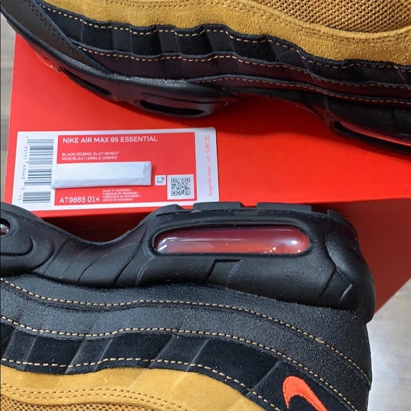 NIKE AIR MAX 95 ESSENTIAL men’s running shoes - Picture 13 of 16
